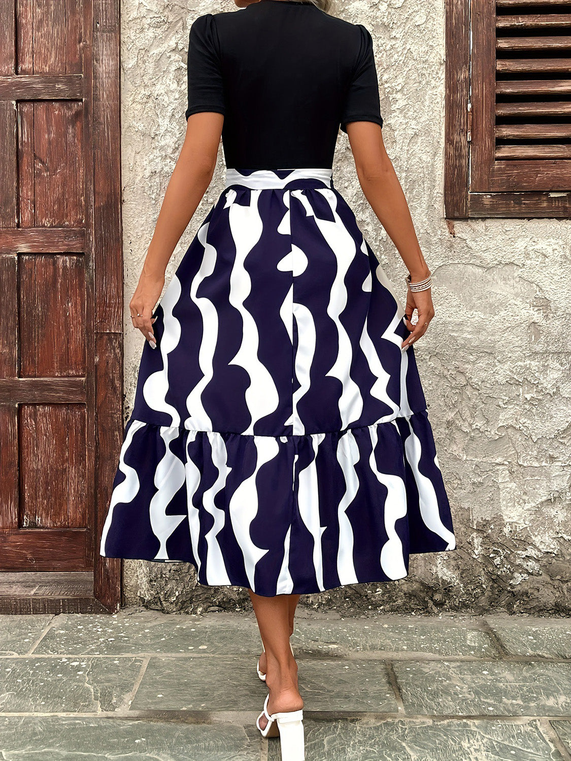 Printed Round Neck Short Sleeve Midi Dress